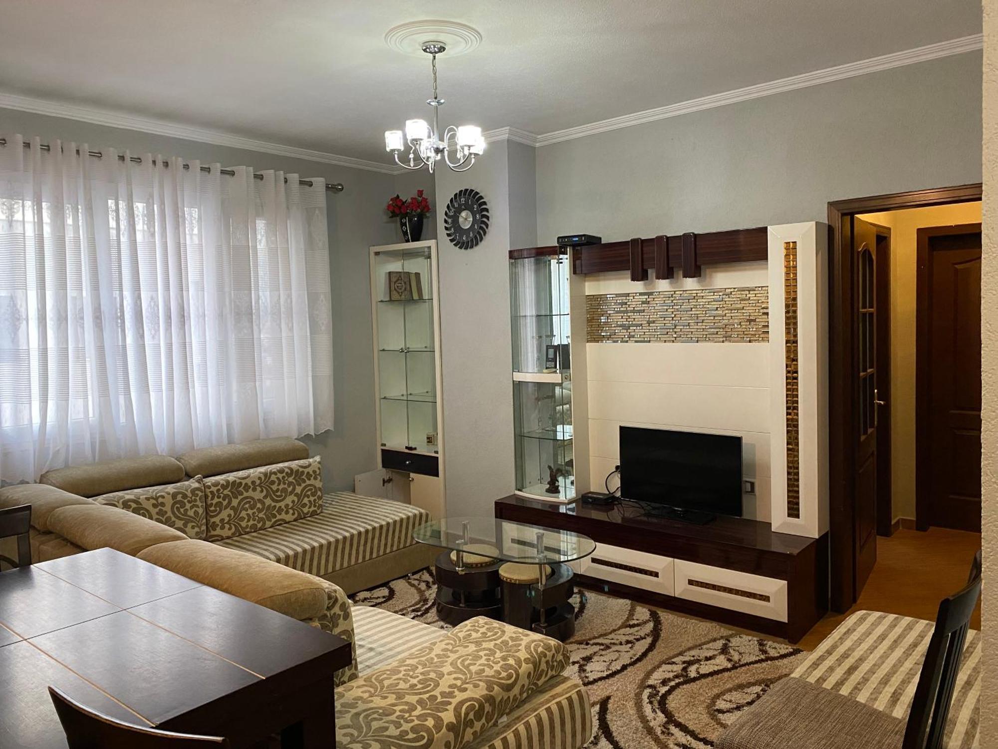 Comfortable 2-Br For 4 Tirana Kültér fotó