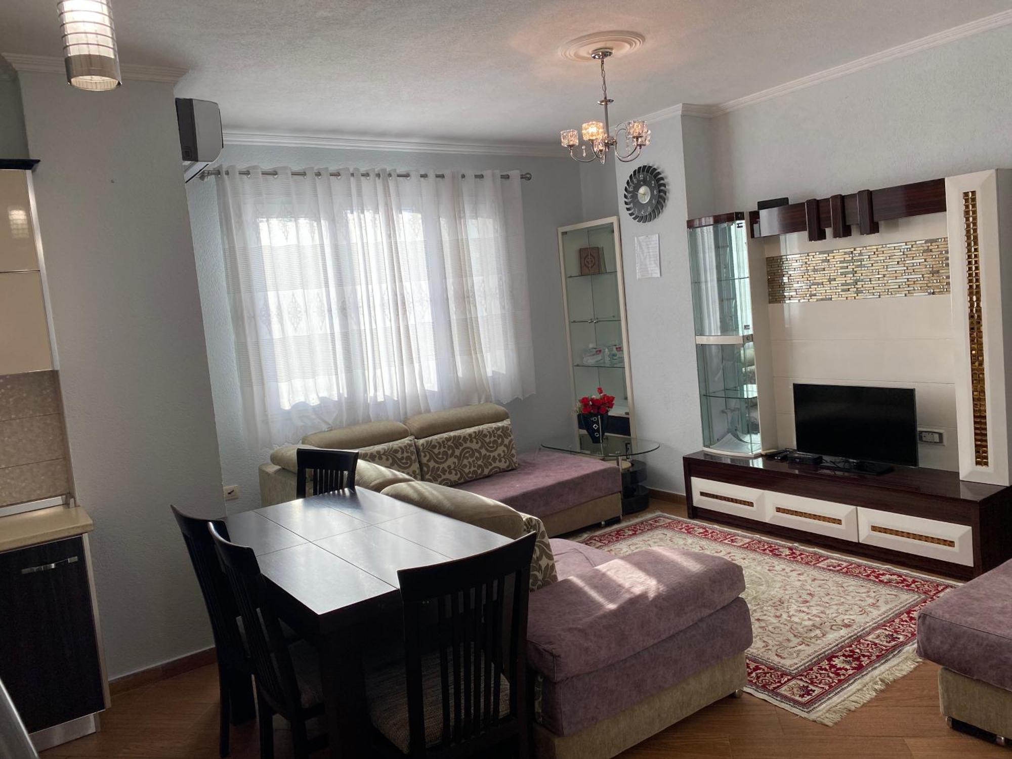 Comfortable 2-Br For 4 Tirana Kültér fotó